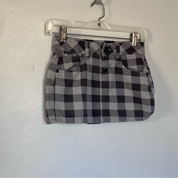 Miley Cyrus & Max Azria Women Buffalo Plaid checkered mini skirt Grey XSmall 1 - Picture 2 of 12